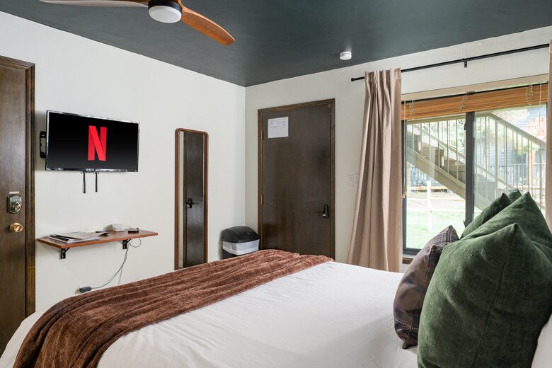 The LOTO Lodge @ BC West - Close to Beaver Creek and Vail! - Avon, Colorado