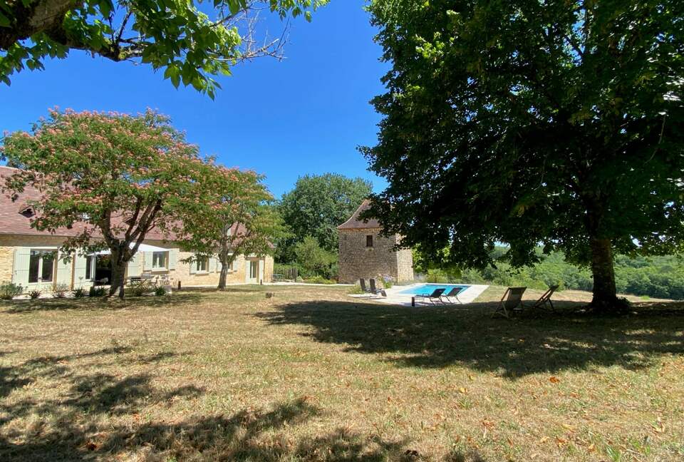Restored Dordogne Country House with Heated Pool - Lalinde, France