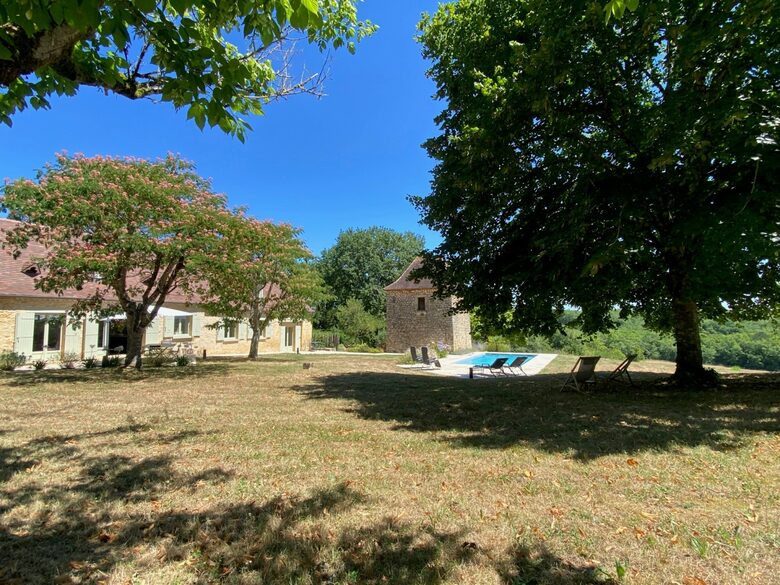 Restored Dordogne Country House with Heated Pool - Lalinde, France