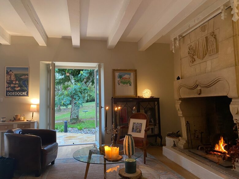 Restored Dordogne Country House with Heated Pool - Lalinde, France