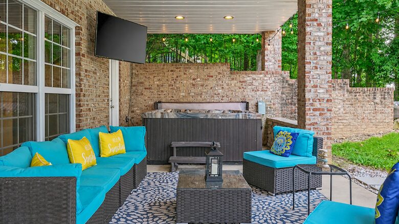 Spacious Waterfront Escape on Tim’s Ford Lake - Estill Springs, Tennessee
