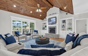 Spacious Waterfront Escape on Tim’s Ford Lake - Estill Springs, Tennessee