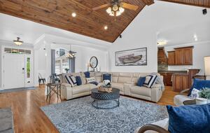 Spacious Waterfront Escape on Tim’s Ford Lake - Estill Springs, Tennessee