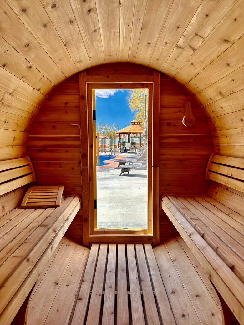 Hildale Group Escape with Pool, Sauna and Private Theater - Hildale, Utah