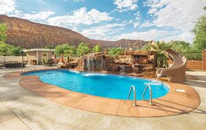 Hildale Group Escape with Pool, Sauna and Private Theater - Hildale, Utah