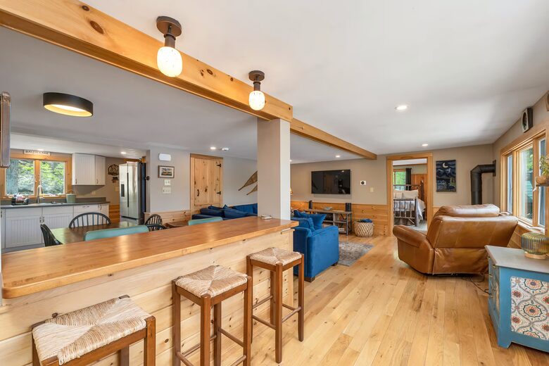 Relaxed East Wakefield Retreat Directly on Balch Lake - East Wakefield, New Hampshire