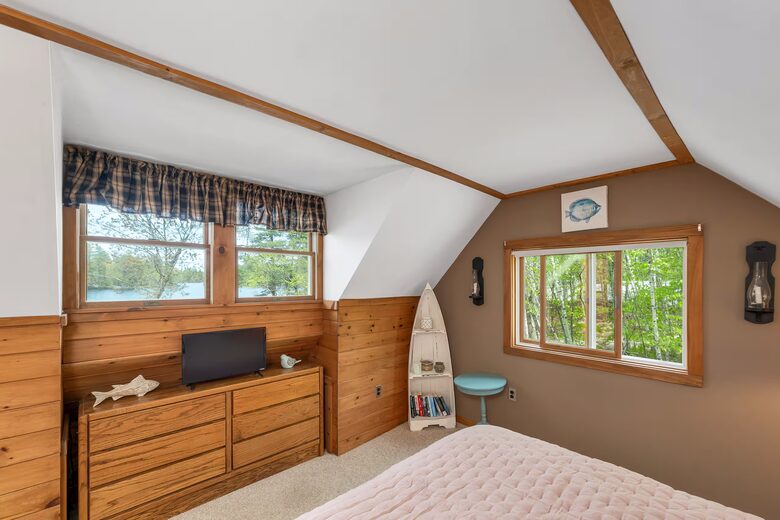 Relaxed East Wakefield Retreat Directly on Balch Lake - East Wakefield, New Hampshire