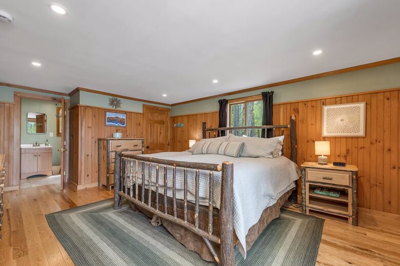 Relaxed East Wakefield Retreat Directly on Balch Lake - East Wakefield, New Hampshire