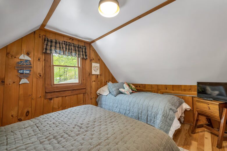 Relaxed East Wakefield Retreat Directly on Balch Lake - East Wakefield, New Hampshire