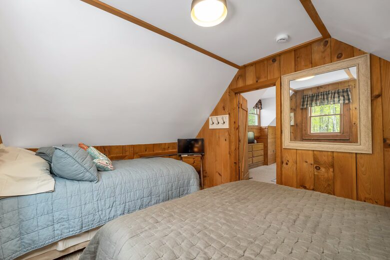 Relaxed East Wakefield Retreat Directly on Balch Lake - East Wakefield, New Hampshire