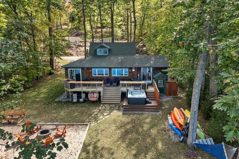Relaxed East Wakefield Retreat Directly on Balch Lake - East Wakefield, New Hampshire