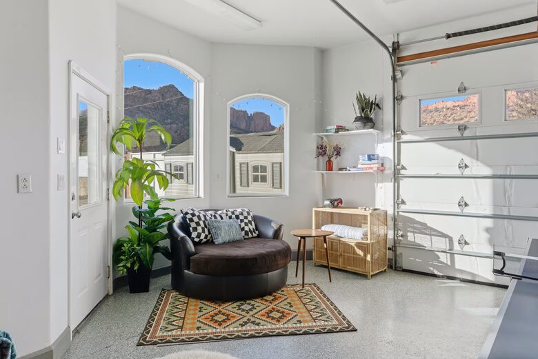 Hildale Group Escape with Pool, Sauna and Private Theater - Hildale, Utah