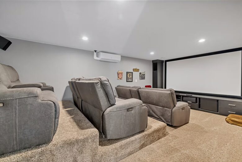 Hildale Group Escape with Pool, Sauna and Private Theater - Hildale, Utah