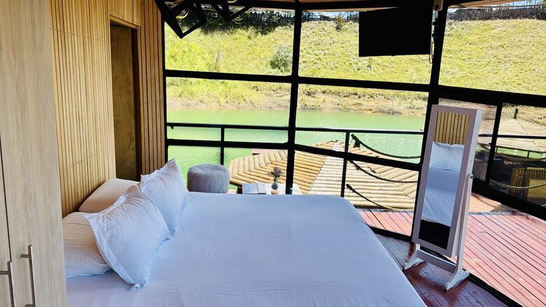 Luxury Waterfront Retreat on the Guatapé Reservoir - Guatapé, Colombia