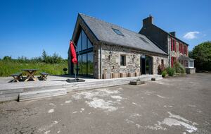 Elegant Breton Home Near the Coast - Plestin les Grèves, France