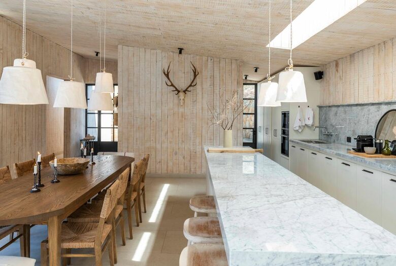 Refined Coastal Home in La Laguna - La Laguna de Puchuncaví, Chile