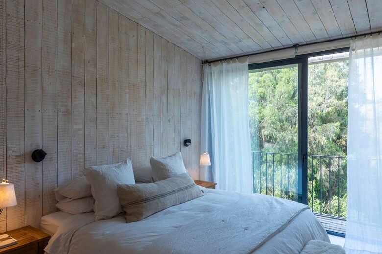 Refined Coastal Home in La Laguna - La Laguna de Puchuncaví, Chile