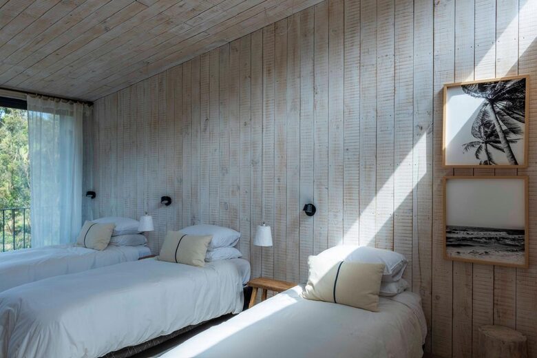 Refined Coastal Home in La Laguna - La Laguna de Puchuncaví, Chile