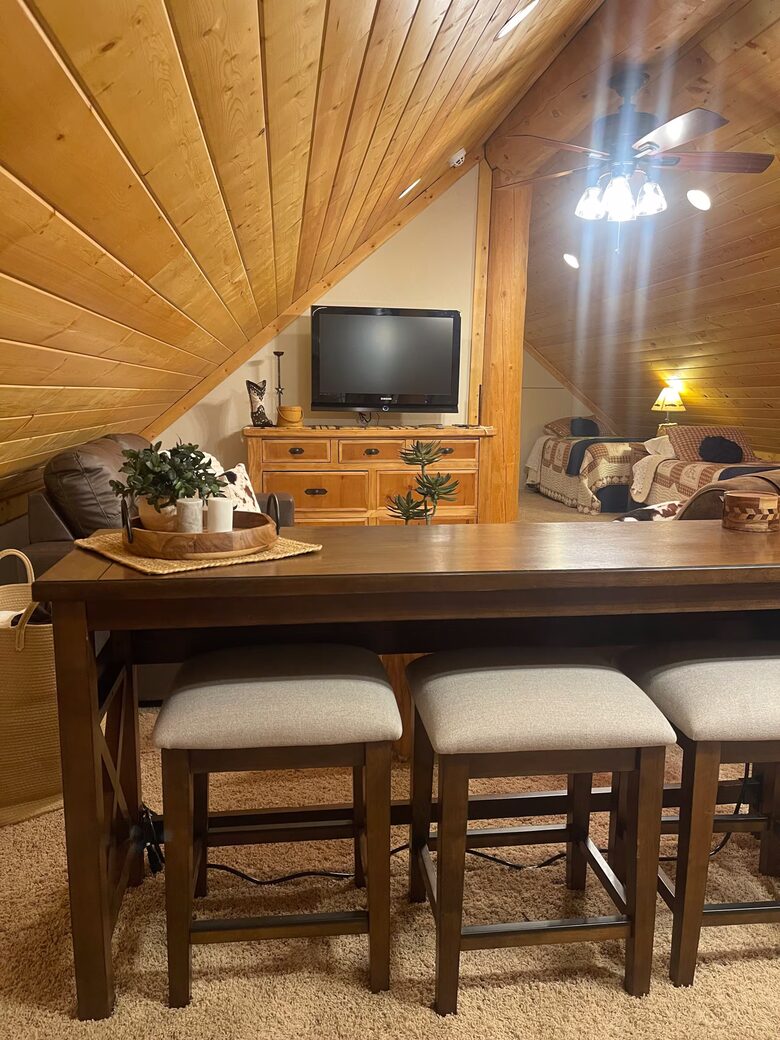 Private Riverfront Retreat in Weber Canyon - Oakley, Utah