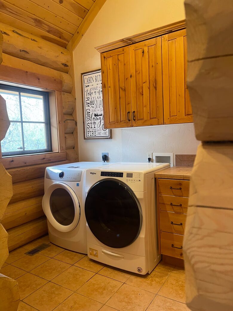 Private Riverfront Retreat in Weber Canyon - Oakley, Utah