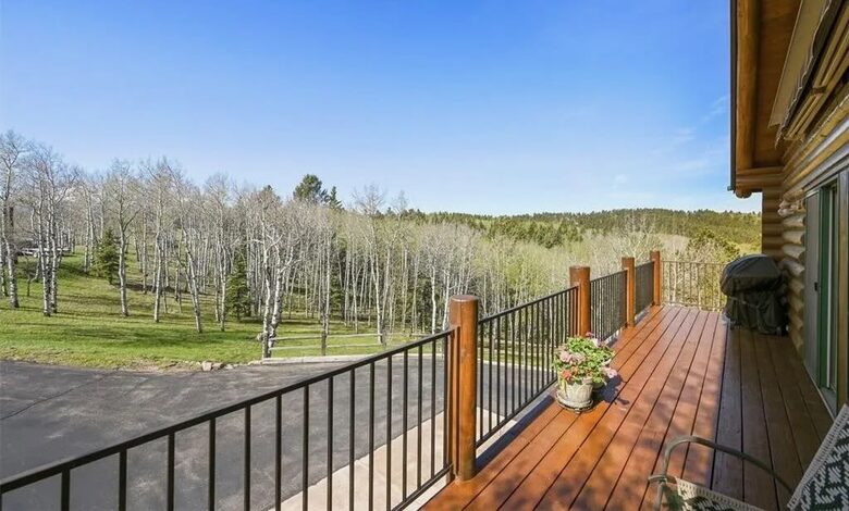 Colorado Mountain Cabin Overlooking Pikes Peak - Woodland Park, Colorado