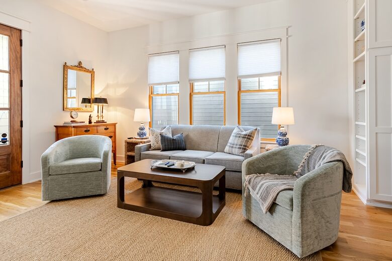 Downtown Fayetteville Cottage with Designer Finishes - Fayetteville, Arkansas