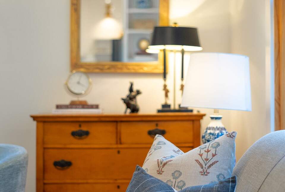 Downtown Fayetteville Cottage with Designer Finishes - Fayetteville, Arkansas