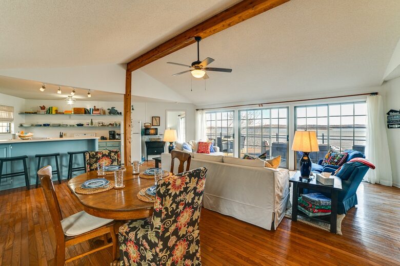 Kentucky Lakefront Retreat with Private Dock and Sunset Views - New Concord, Kentucky