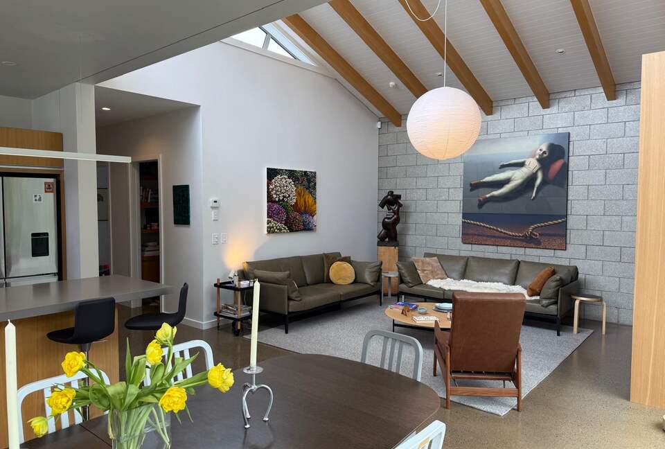 Scandinavian-Inspired Cottage Near Central Wellington - Wellington, New Zealand