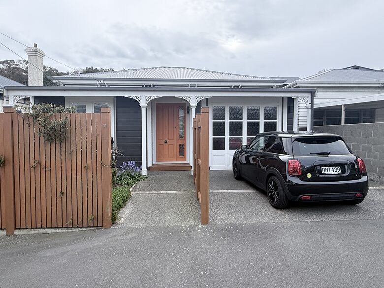 Scandinavian-Inspired Cottage Near Central Wellington - Wellington, New Zealand