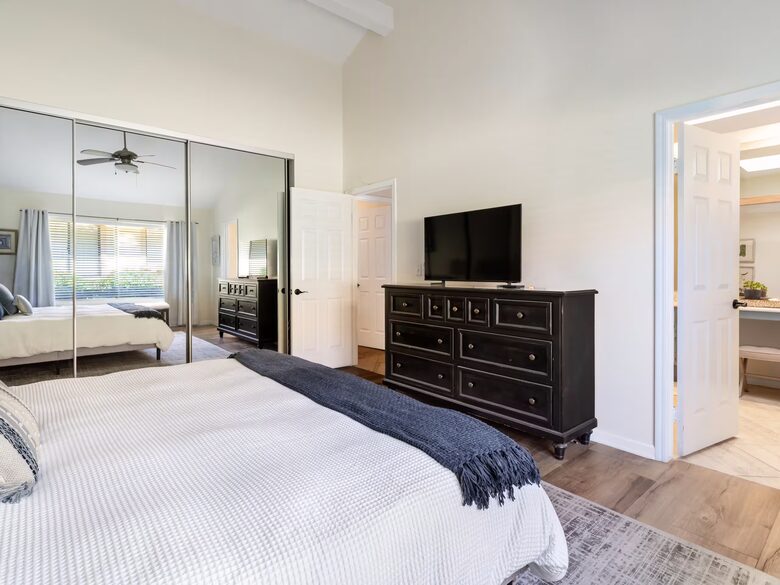 Palm Desert Country Club Retreat Near El Paseo - Palm Desert, California