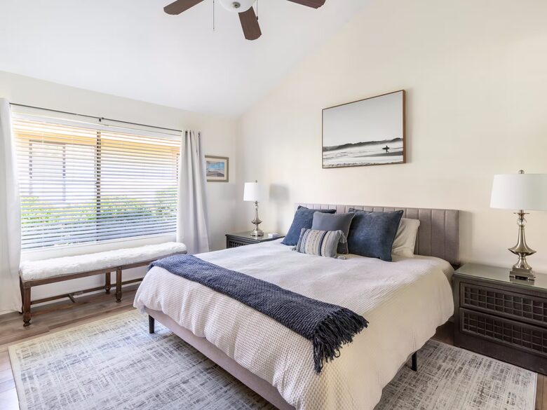 Palm Desert Country Club Retreat Near El Paseo - Palm Desert, California
