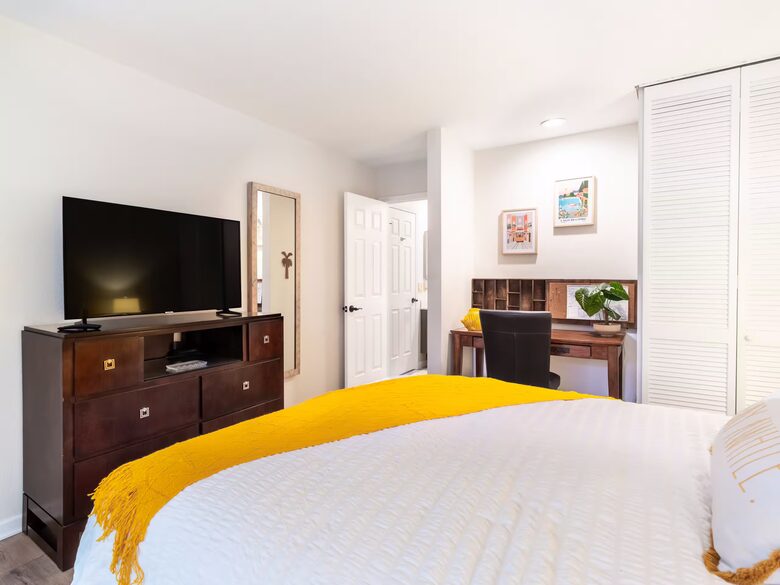 Palm Desert Country Club Retreat Near El Paseo - Palm Desert, California
