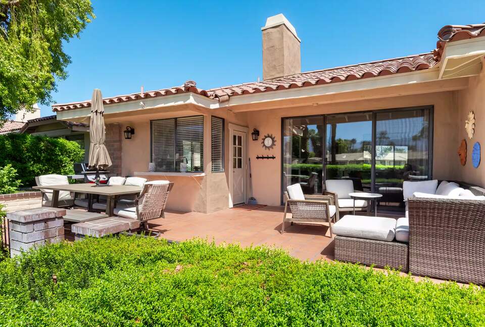 Palm Desert Country Club Retreat Near El Paseo - Palm Desert, California