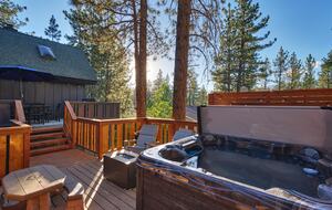 Five-Bedroom Mountain Escape in Big Bear - Big Bear City, California