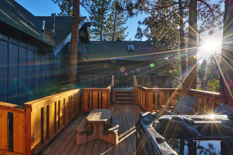 Five-Bedroom Mountain Escape in Big Bear - Big Bear City, California