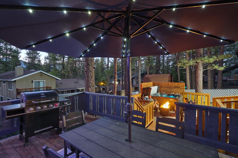 Five-Bedroom Mountain Escape in Big Bear - Big Bear City, California