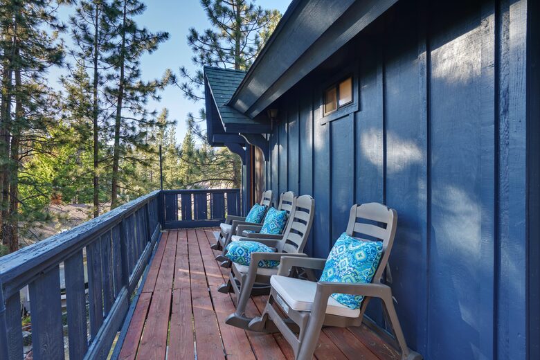 Five-Bedroom Mountain Escape in Big Bear - Big Bear City, California