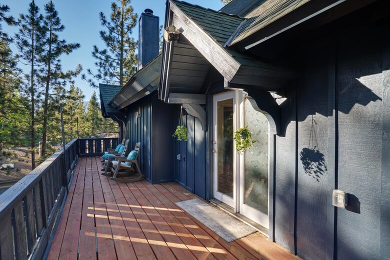 Five-Bedroom Mountain Escape in Big Bear - Big Bear City, California