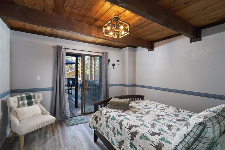 Five-Bedroom Mountain Escape in Big Bear - Big Bear City, California