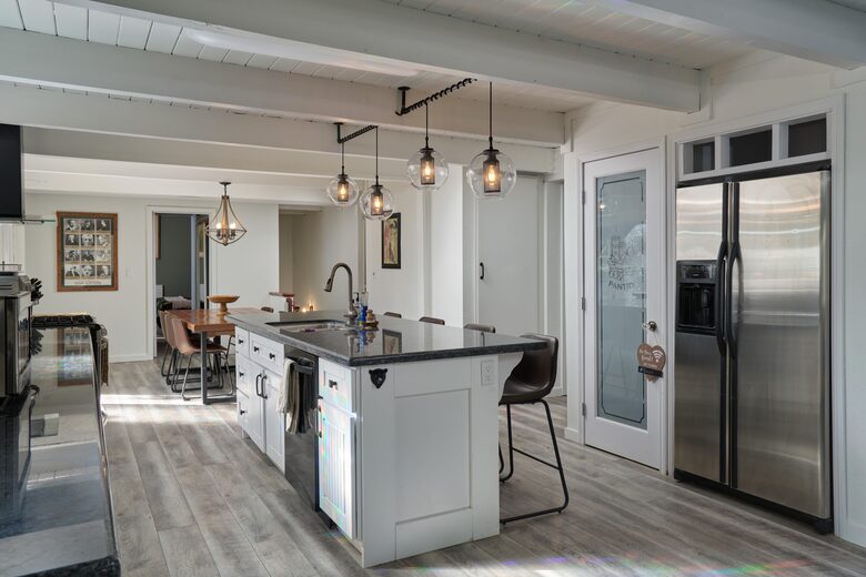 Five-Bedroom Mountain Escape in Big Bear - Big Bear City, California