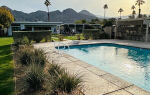 Indian Wells Mid-Century Modern Retreat with Shared Pool - Indian Wells, California