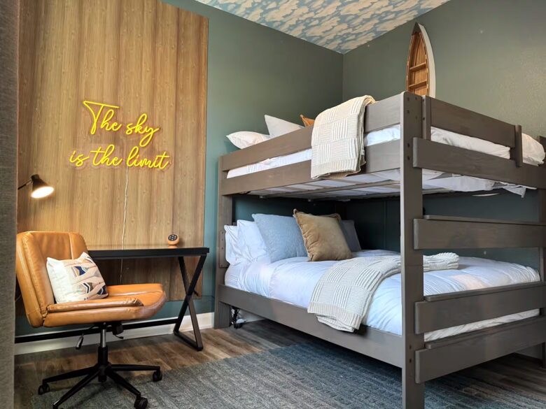 Redding Retreat with Mount Shasta Views, Pool and Sauna - Redding, California