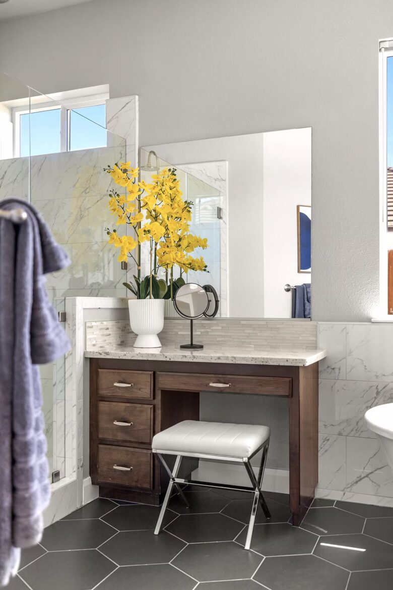 Redding Retreat with Mount Shasta Views, Pool and Sauna - Redding, California