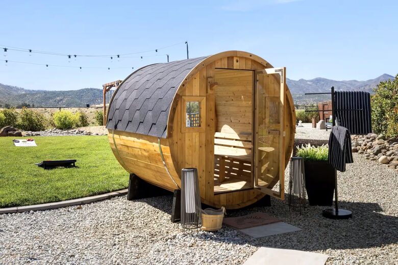 Redding Retreat with Mount Shasta Views, Pool and Sauna - Redding, California