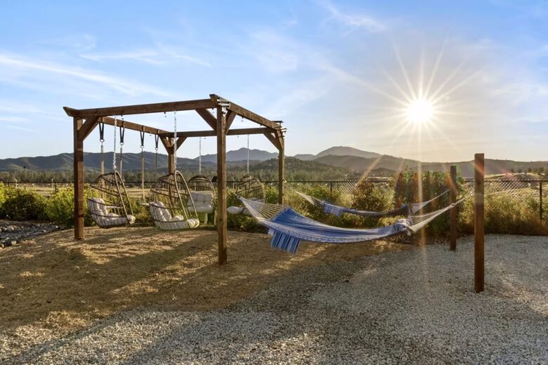 Redding Retreat with Mount Shasta Views, Pool and Sauna - Redding, California