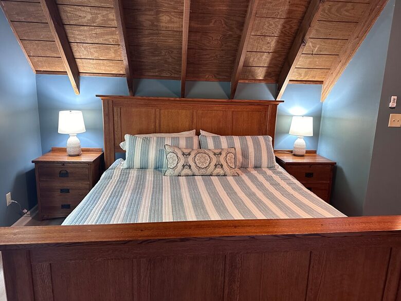 Waterfront Escape with Panoramic Lake Oconee Views - Eatonton, Georgia