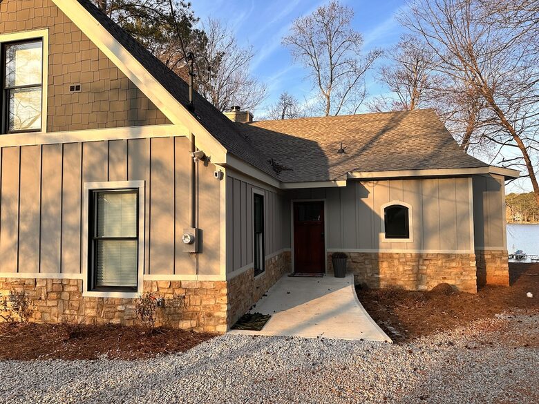 Waterfront Escape with Panoramic Lake Oconee Views - Eatonton, Georgia