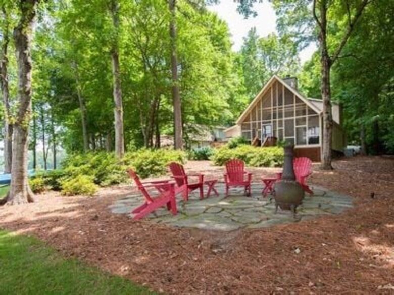 Waterfront Escape with Panoramic Lake Oconee Views - Eatonton, Georgia