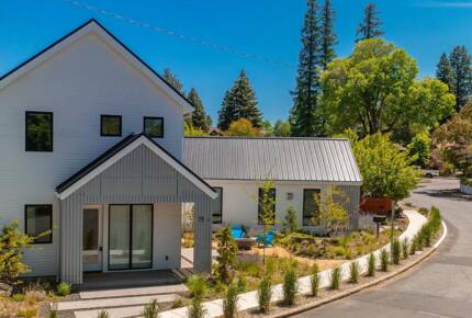 Contemporary Old Bend Home Near Downtown - Bend, Oregon